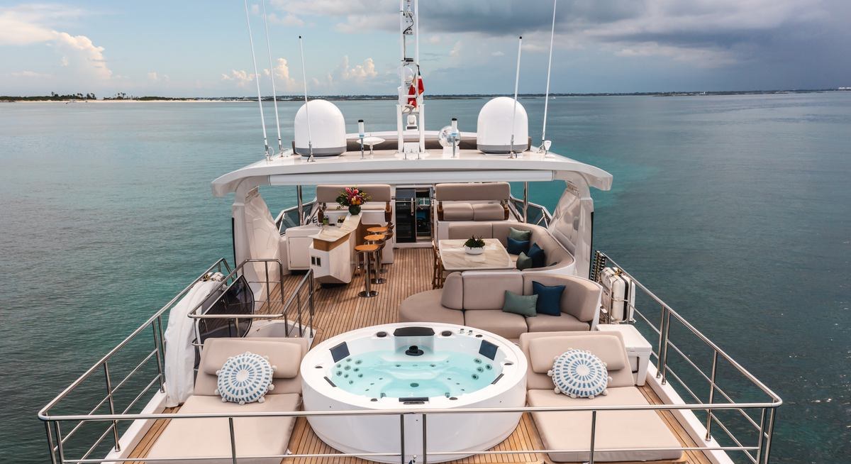 MAREA LA NAUTICA yacht charter 2