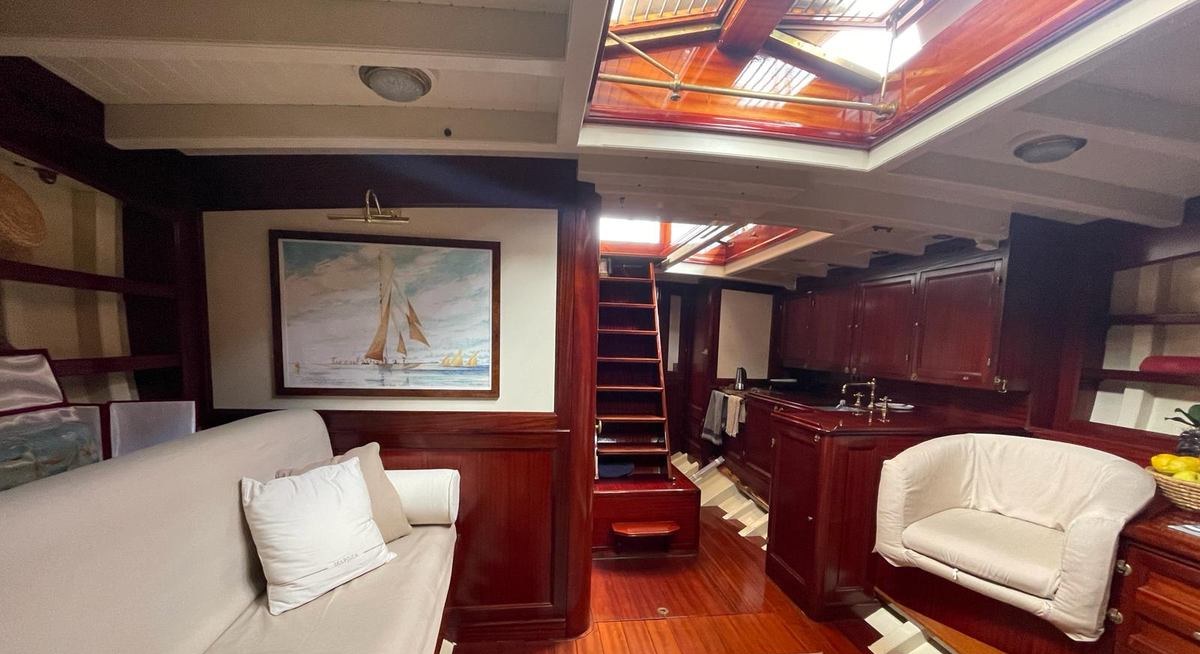 MARISKA yacht charter 5