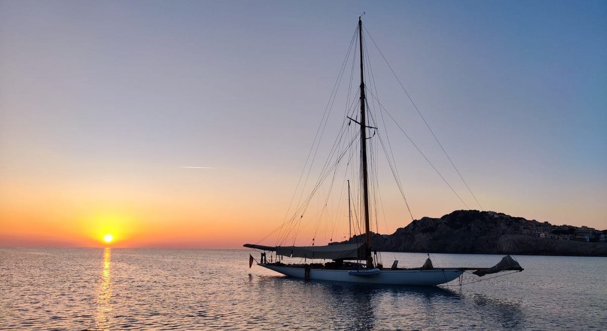 MARISKA yacht charter 3