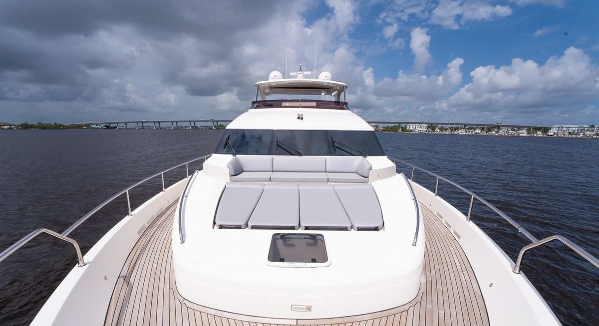 MARYANA yacht charter 2