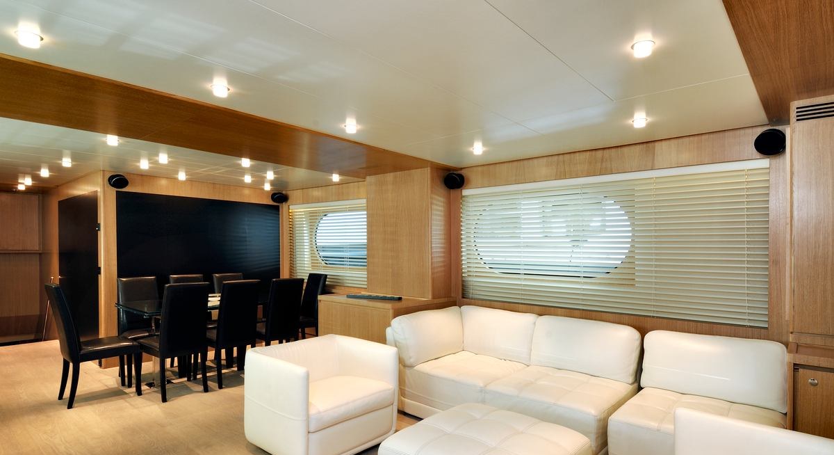 MASTIFF yacht charter 3