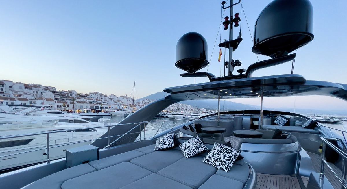 MATSU yacht charter 2