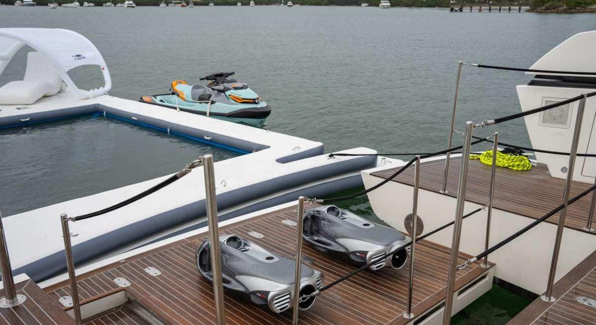 MAVE yacht charter 5