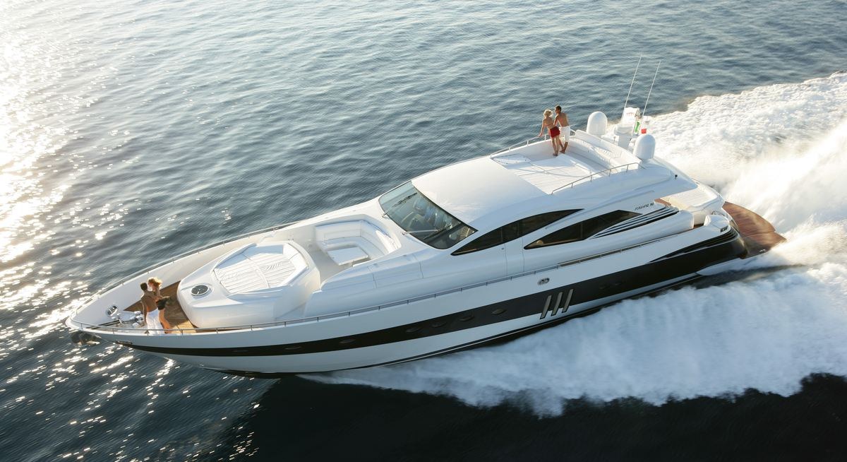MAXIMO yacht charter 1