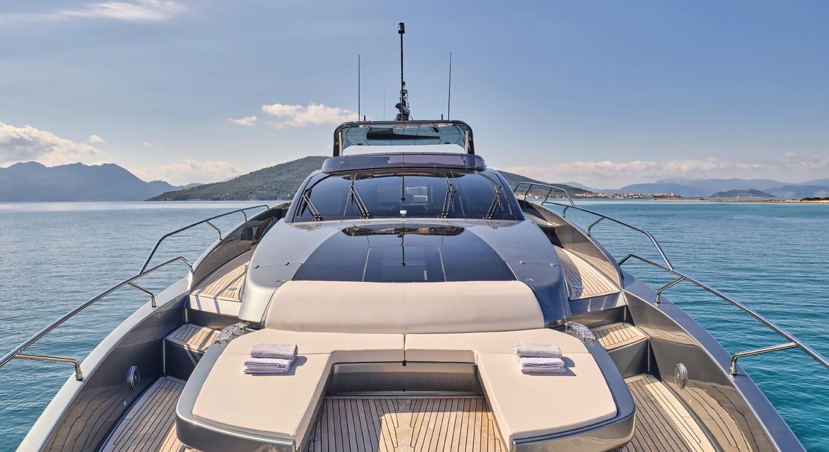 MENANGIO X yacht charter 2
