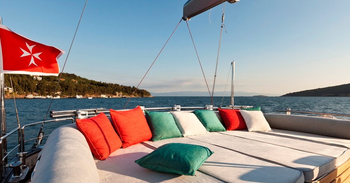 MERLIN yacht charter 4