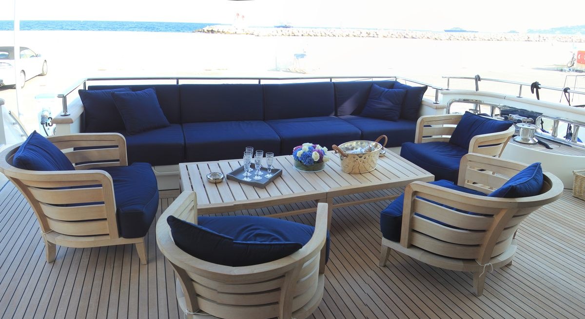 MIA ROCCA IX yacht charter 3