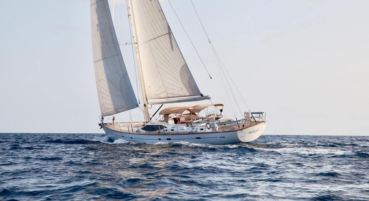 MIDNIGHT yacht charter 4