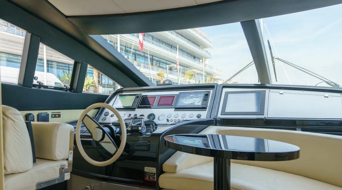 MILKY WAY yacht charter 5
