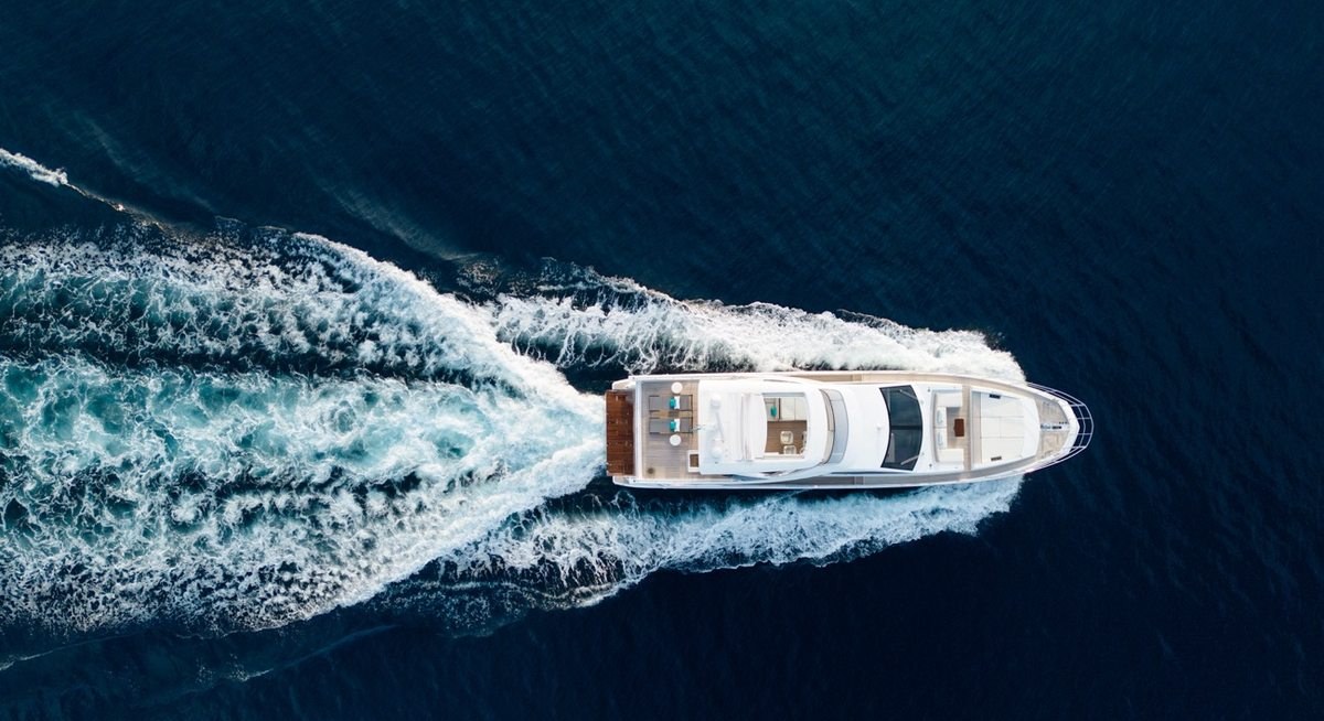 MINEIRA yacht charter 5