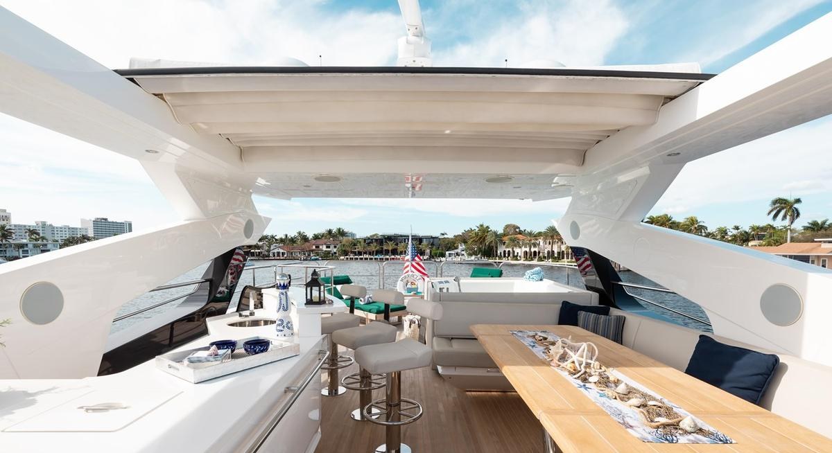 MIRRACLE yacht charter 4