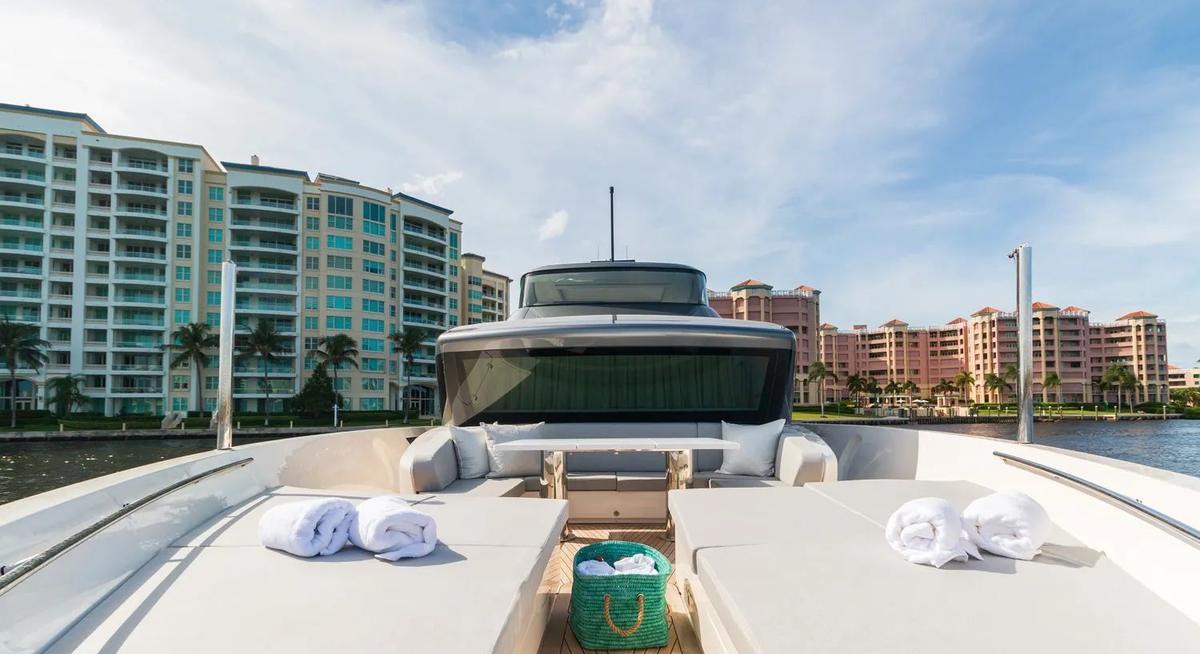 MON CHATEAU yacht charter 2
