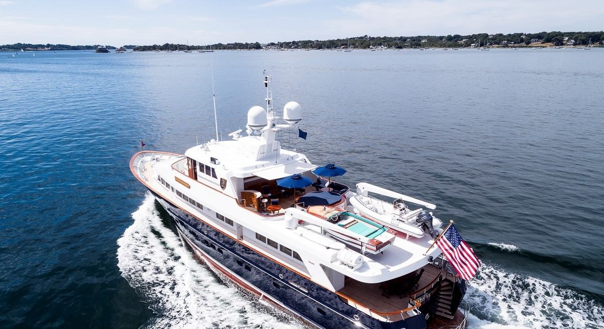MOON RIVER yacht charter 5