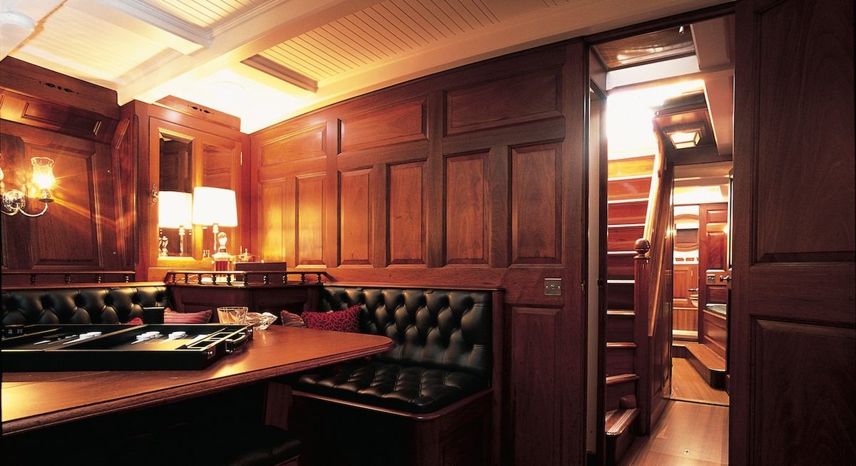 MOONBEAM OF FIFE III yacht charter 4