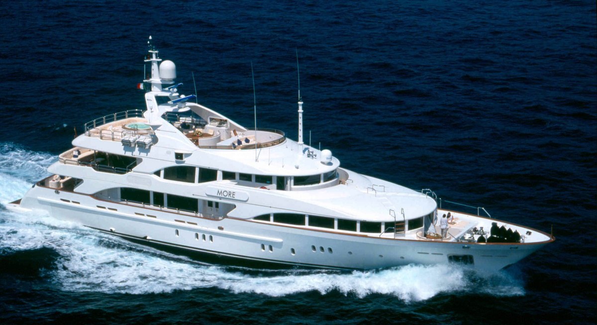 MORE yacht charter 4