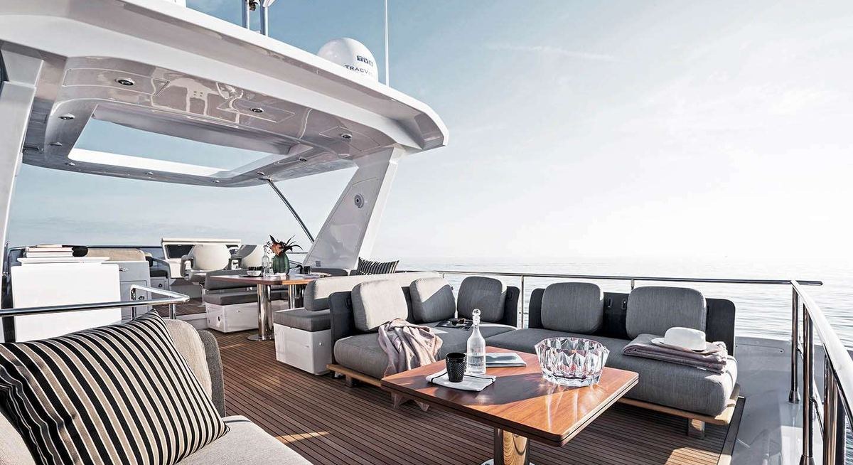 MOZZ yacht charter 3