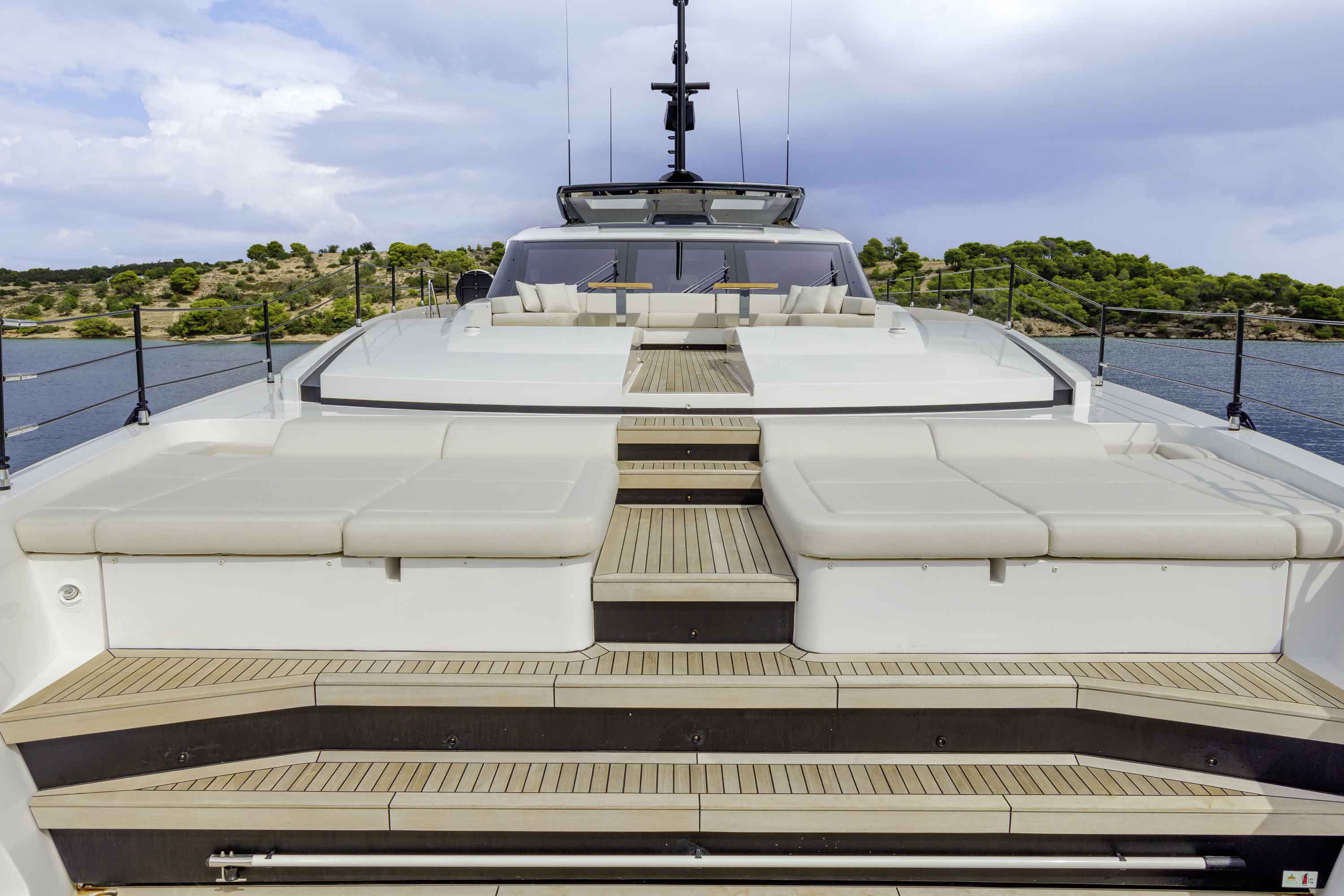 MY MISTAKE yacht charter 4