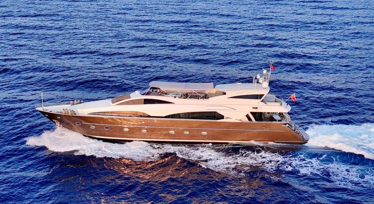 MY OZGN yacht charter 1