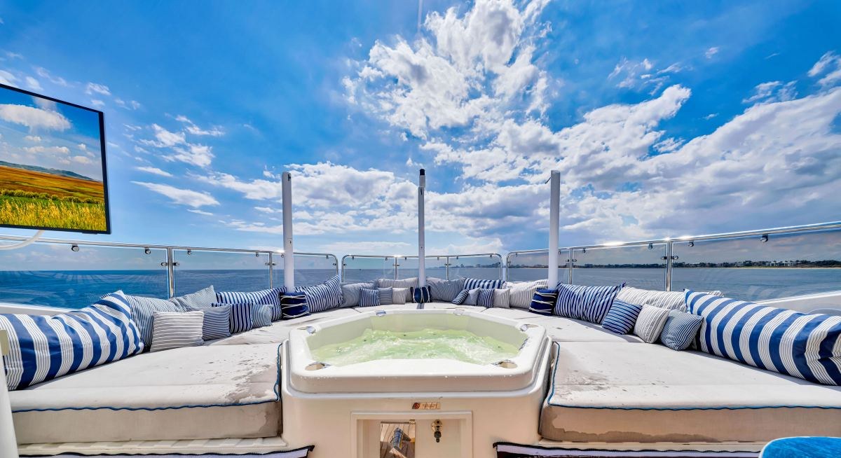 NATURAL 9 yacht charter 2