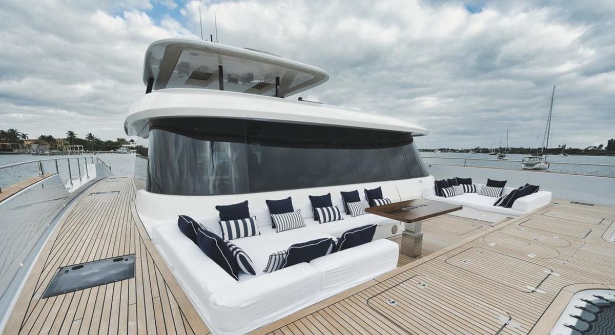 NJOY yacht charter 2