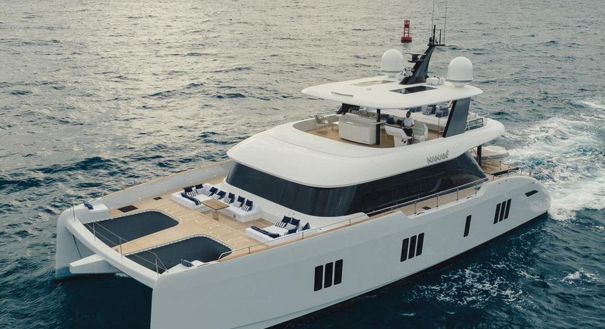 NJOY yacht charter 1