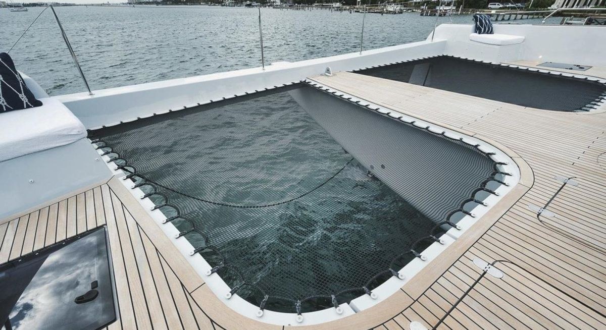 NJOY yacht charter 4