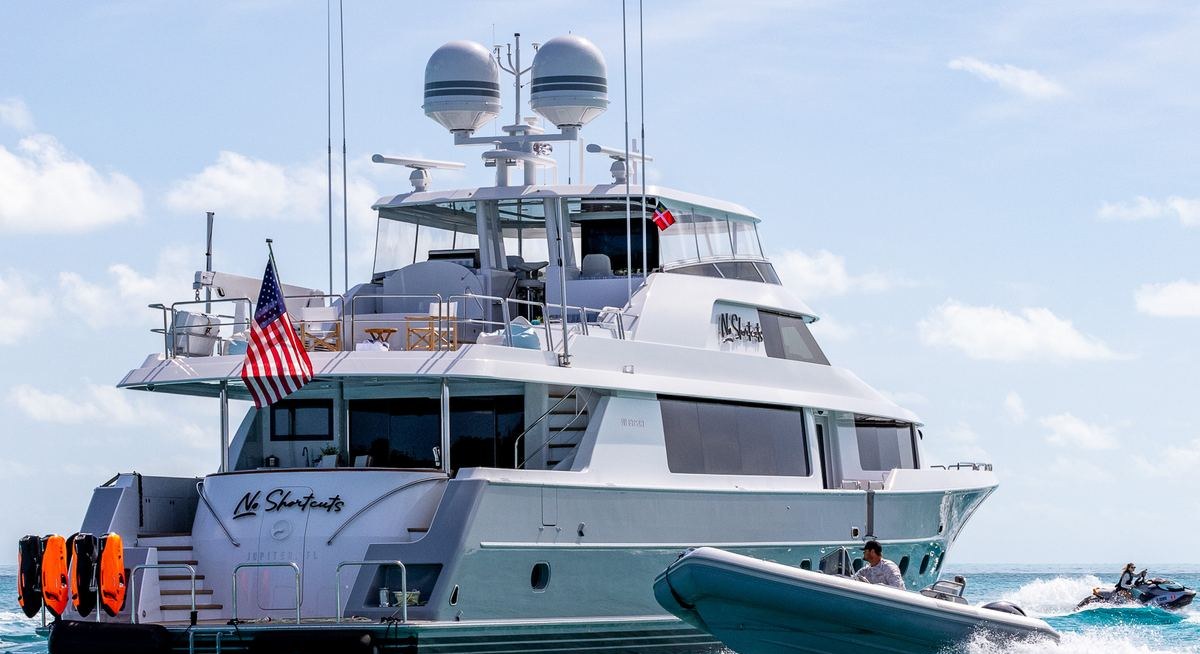 NO SHORTCUTS yacht charter 5