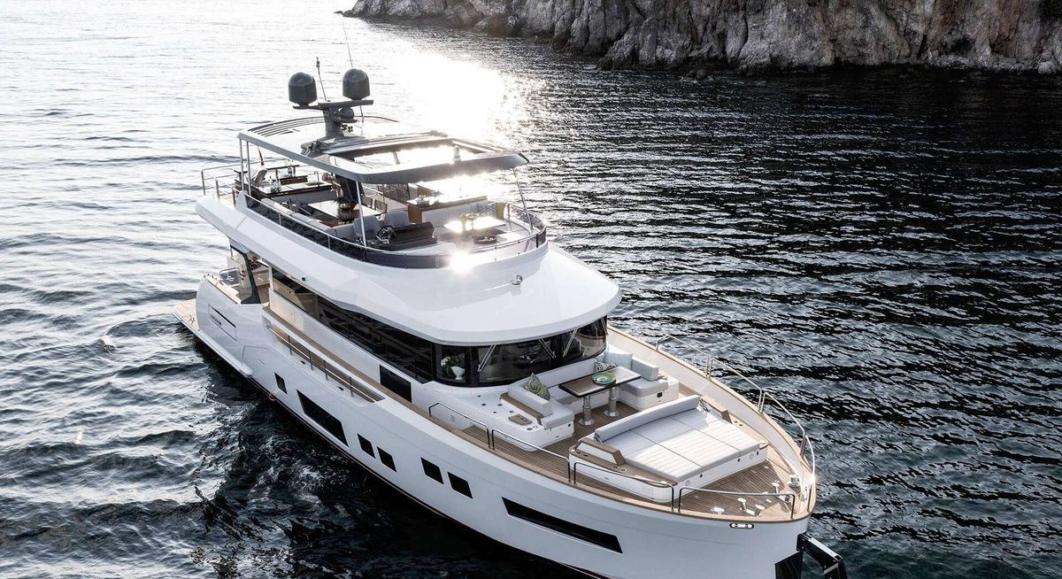 NORMAN'S T4 yacht charter 5