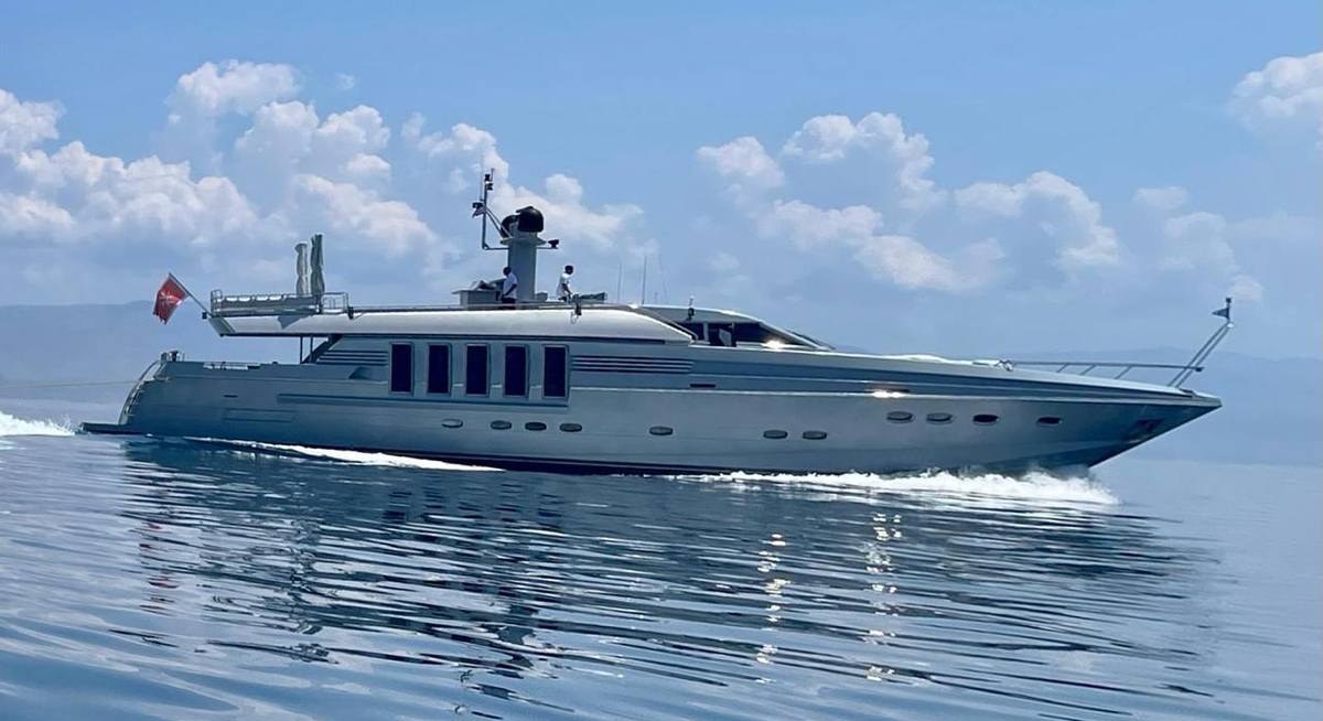 NOT GUILTY III yacht charter 1