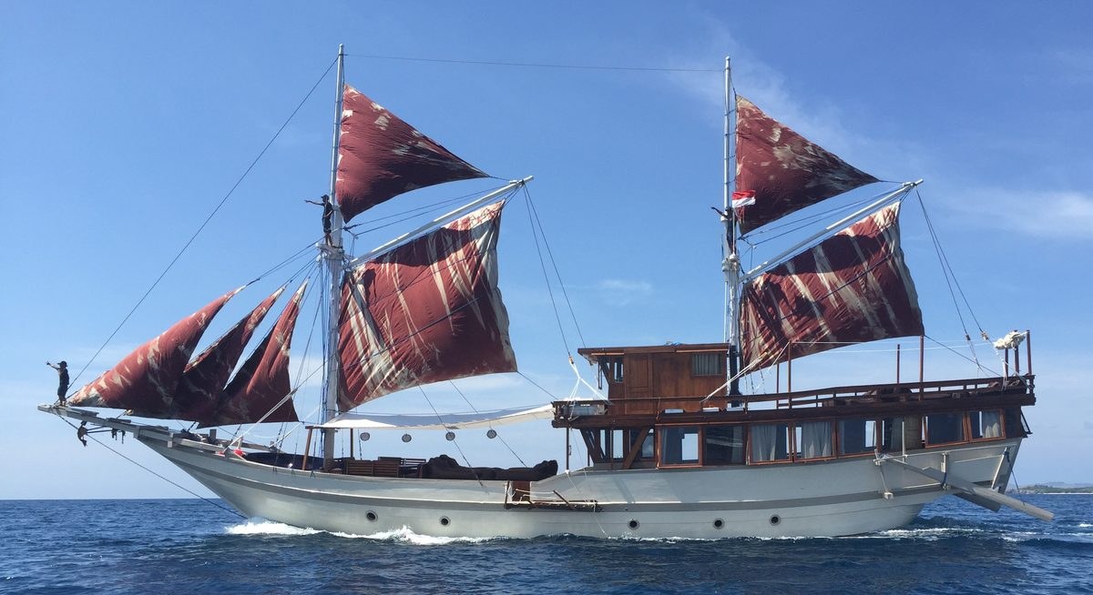 NYAMAN BOAT yacht charter 1