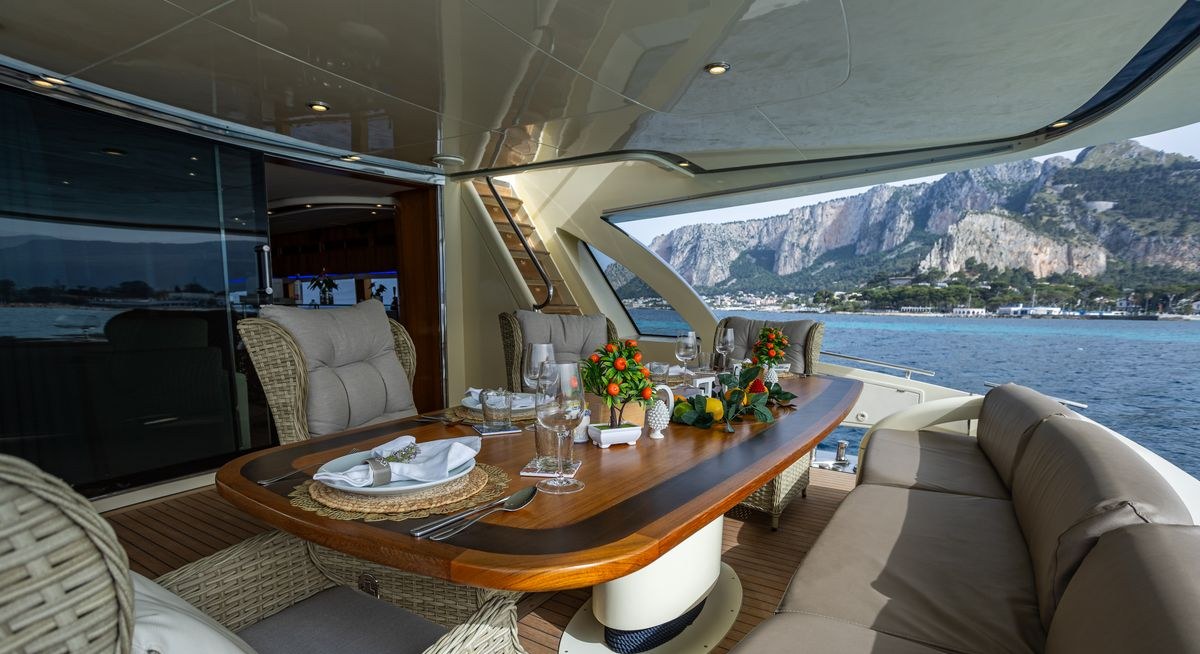 NYLEC yacht charter 4