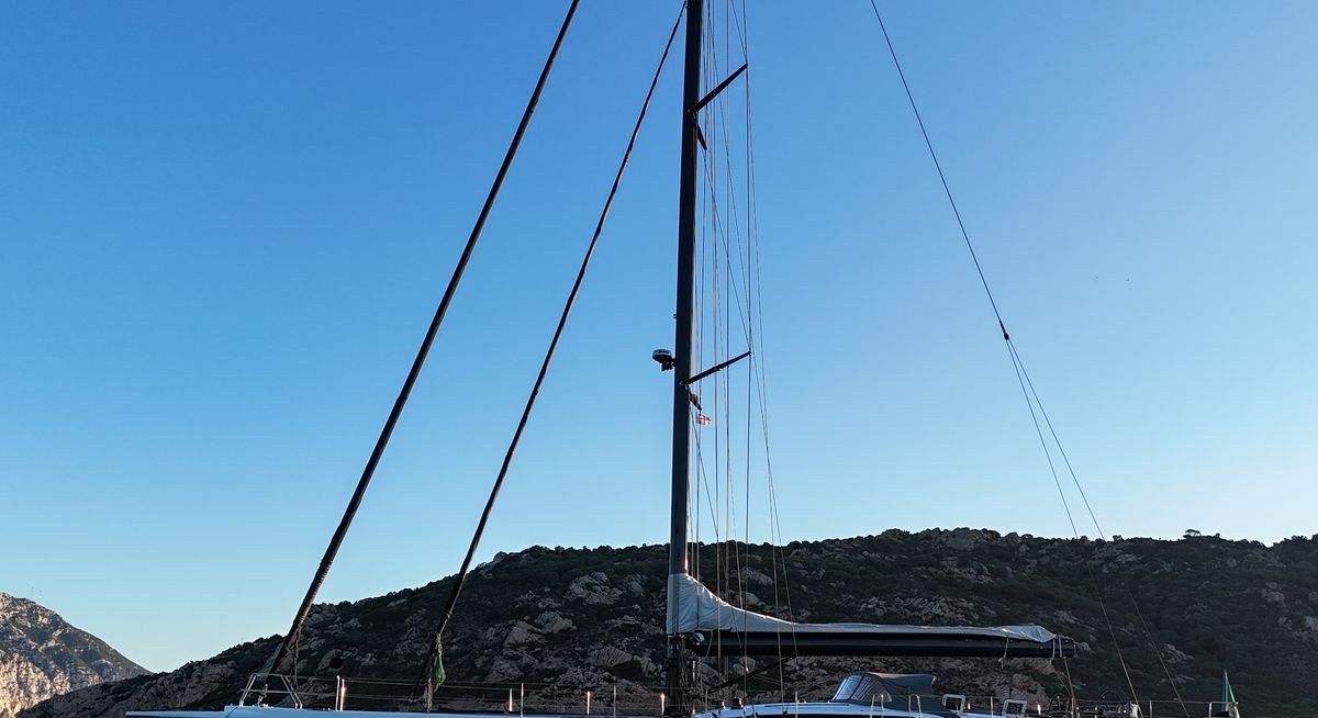 O2 yacht charter 2
