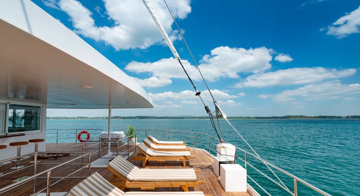 OCEAN DIAMOND yacht charter 2