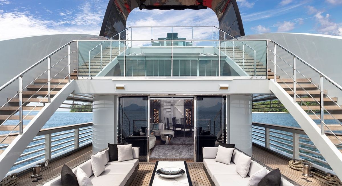 OCEAN EMERALD yacht charter 3