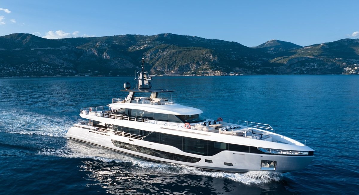 OCEAN ONE yacht charter 1