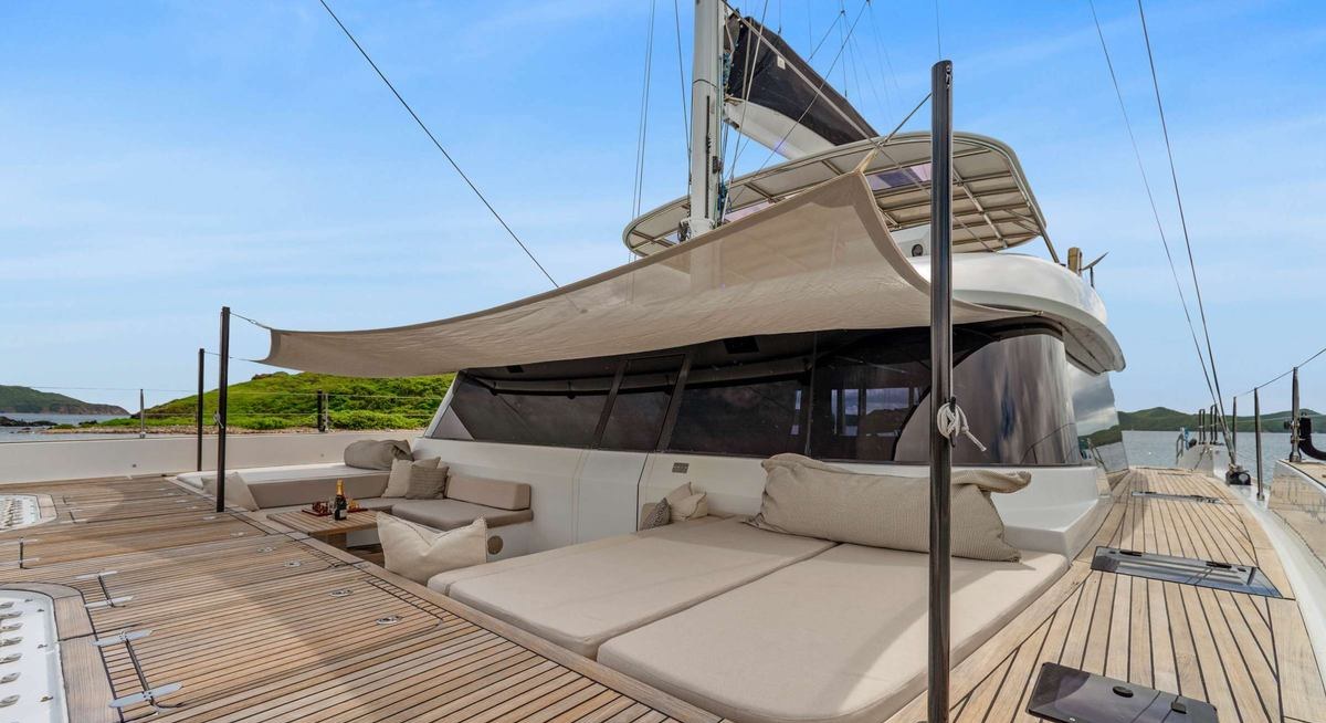 OCEAN VIBES yacht charter 2