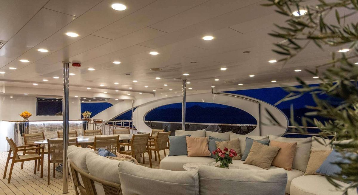 OLIMP yacht charter 4