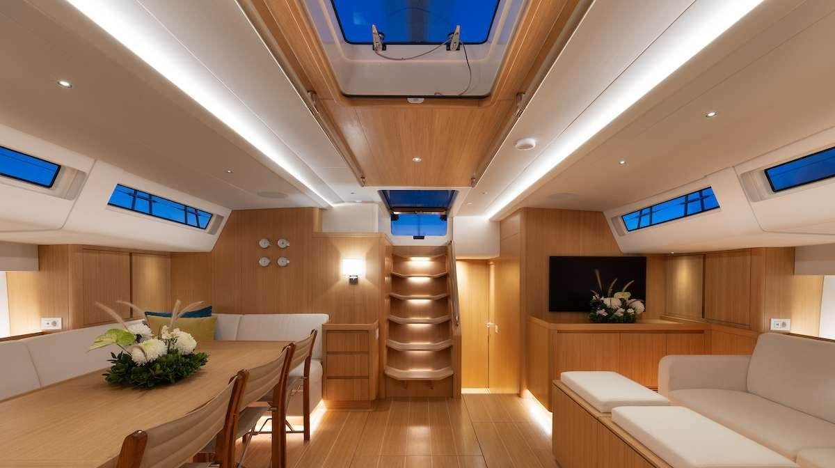 OPTIMIST yacht charter 4