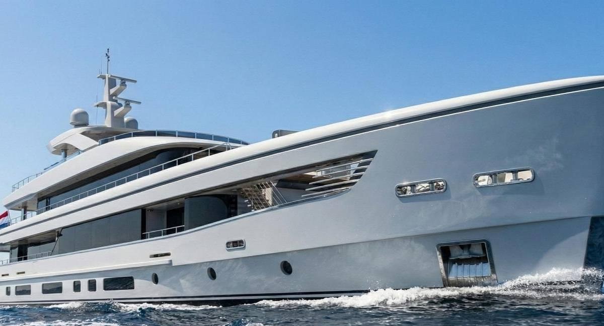 ORIY yacht charter 2