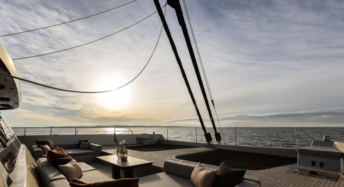 OTOCTONE yacht charter 2
