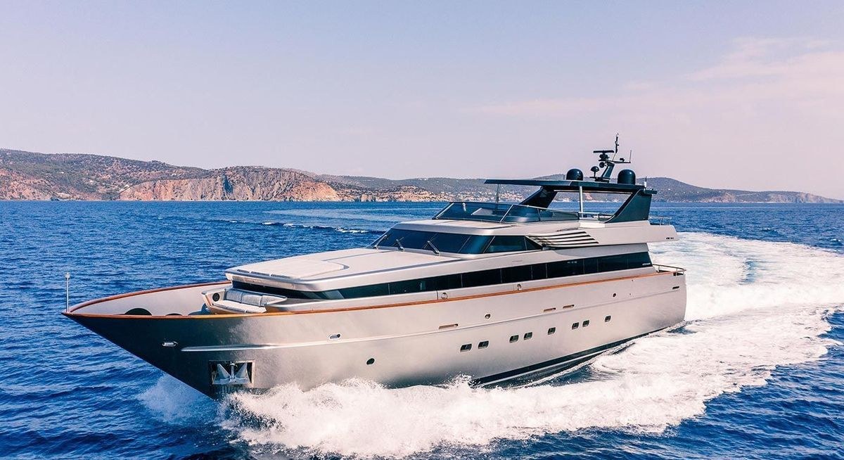 OVAL YACHT CHARTER yacht charter