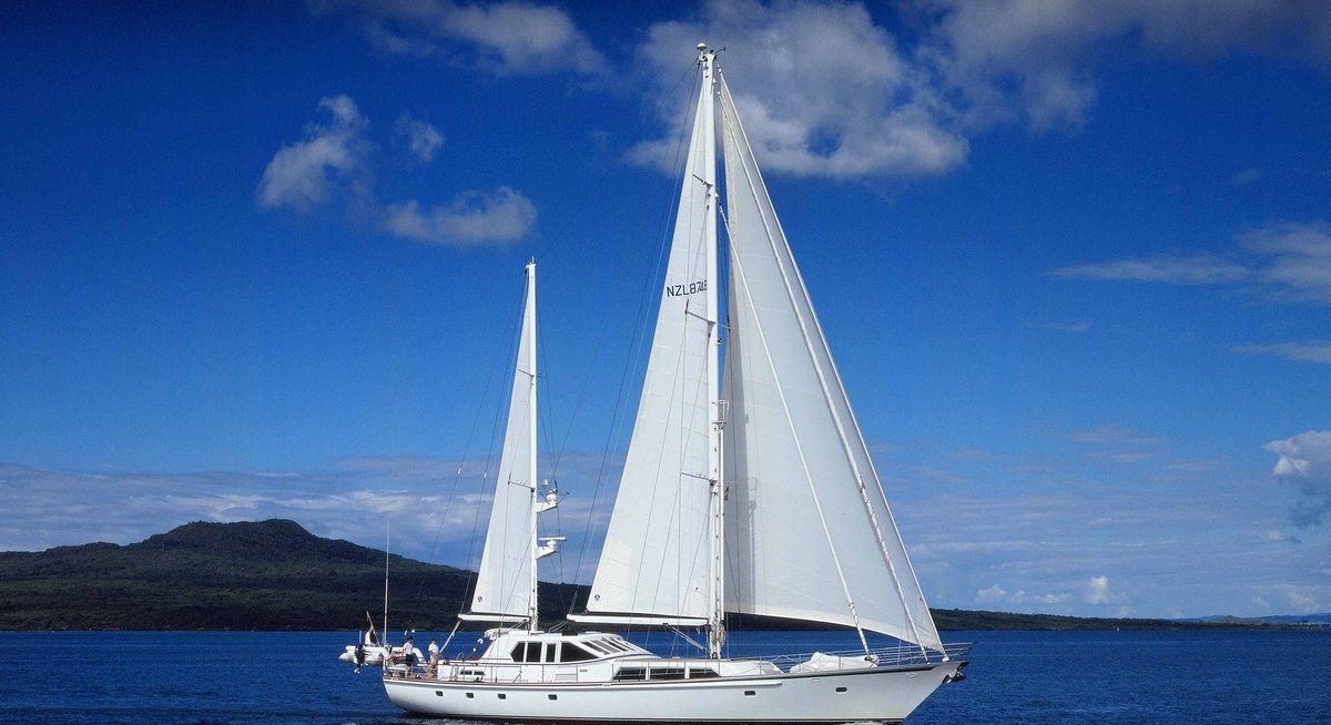 PACIFIC EAGLE yacht charter 1