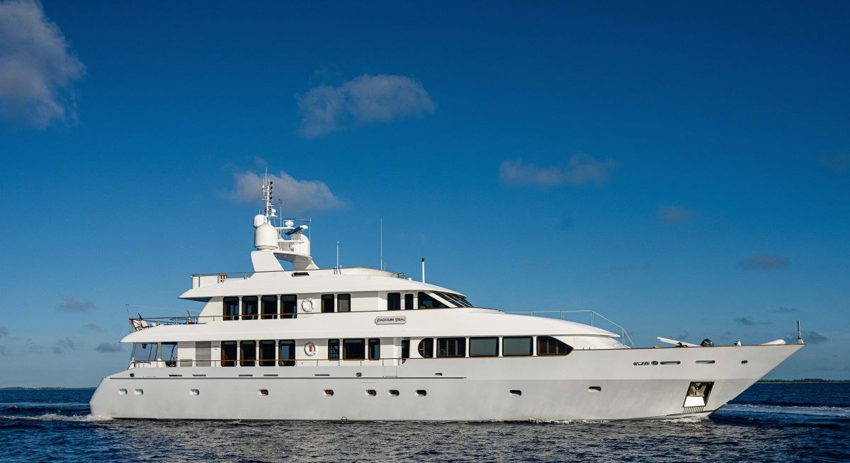 PACKAGE DEAL yacht charter 1