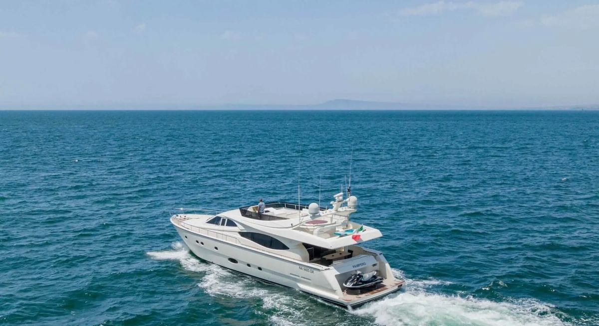 PAMPERO yacht charter 5