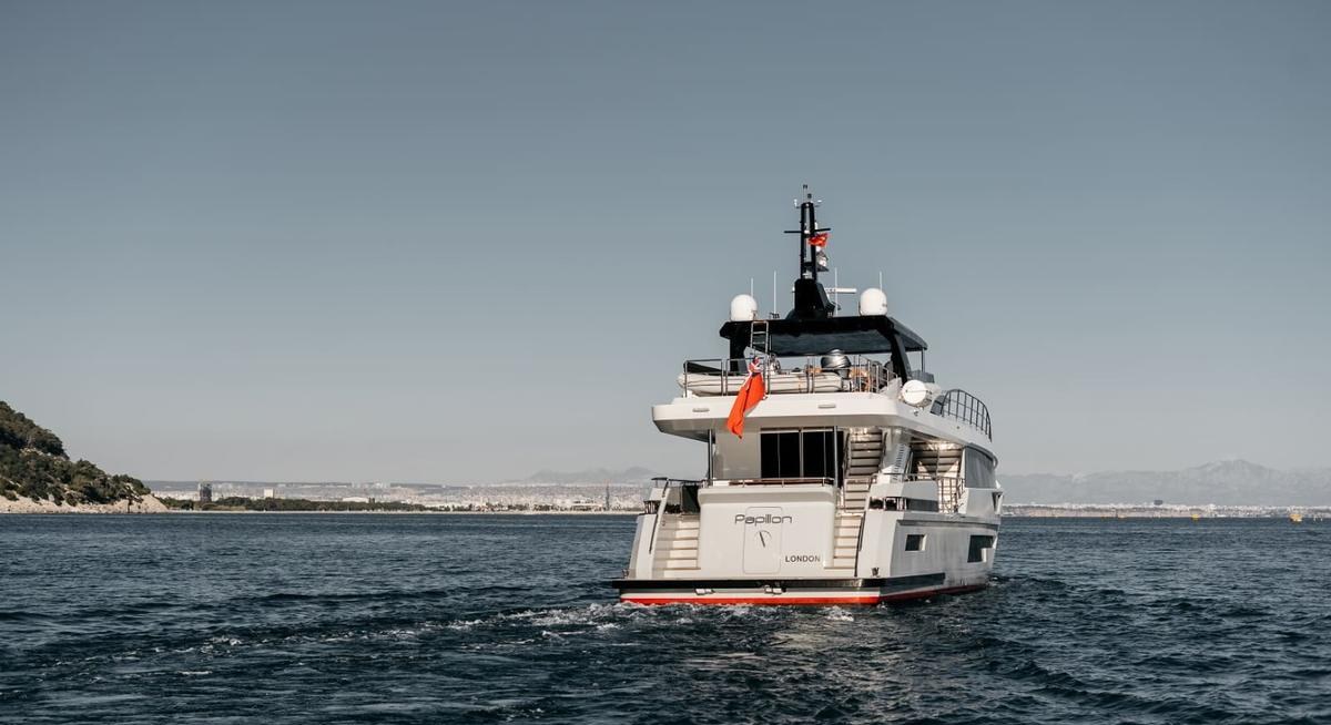 PAPILLON yacht charter 5