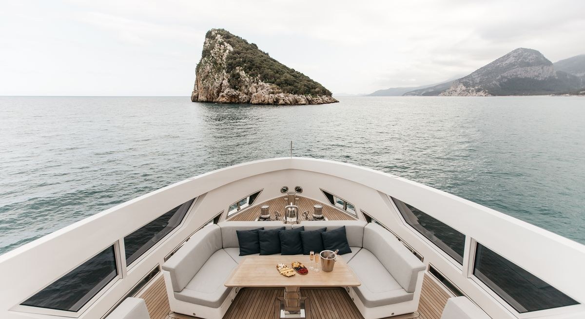 PAPILLON yacht charter 2