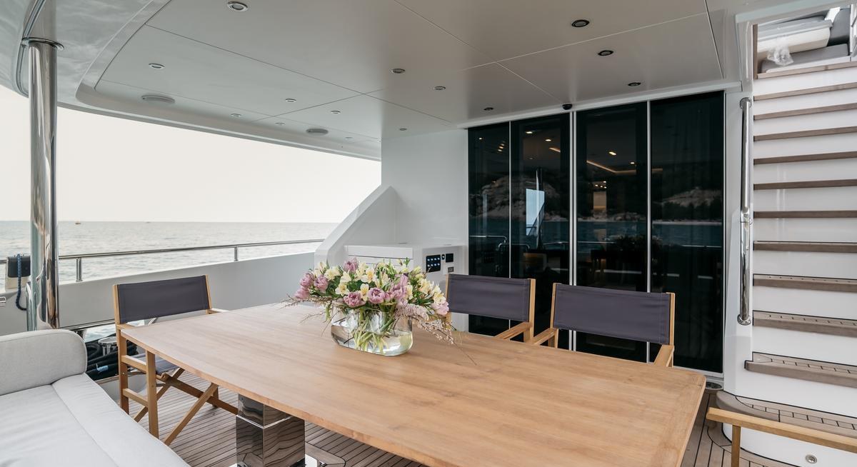 PAPILLON yacht charter 4
