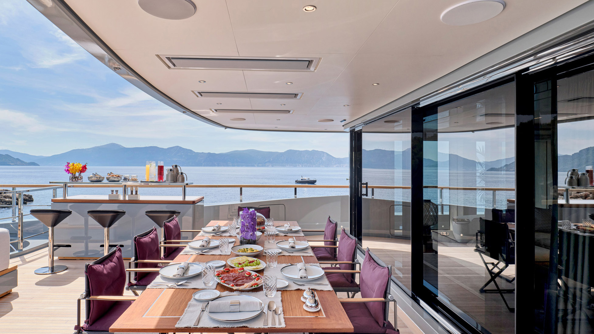 PARA BELLVM yacht charter 3
