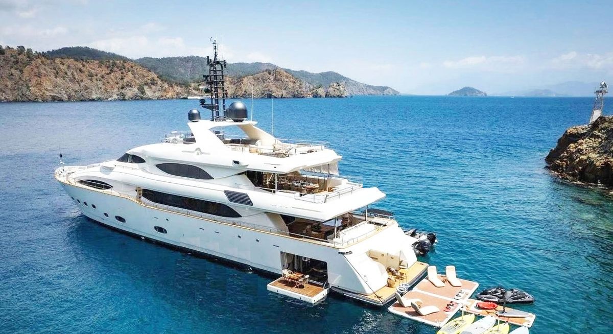 PARADISE yacht charter 5