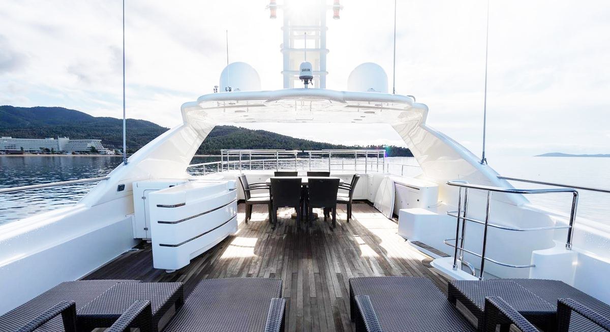 PARADISE yacht charter 3